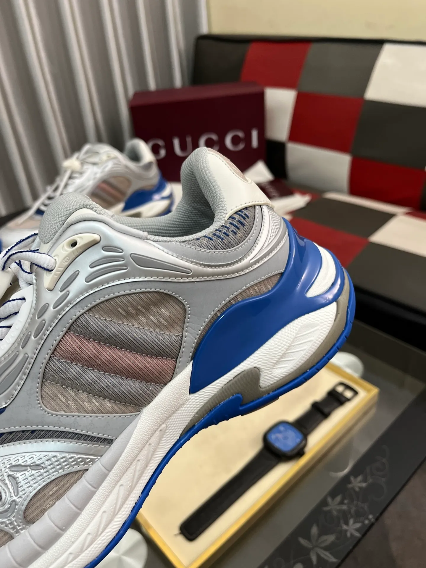 Men's men's shoes 💰1040⌚️⌚️GUCCI Gucci's new dad shoes 🇮🇹Top version🇮🇹🔜Purchasing level High version: The original disassembly took more than 3 months to develop 1:1, the version has been upgraded again, chips, packaging, imported mesh, all made with computerized cars Couple 👫 style 🔜Versatile in all seasons🔜 Fashion🔜 Personality 🔜Distinctive 🔵Full range of layouts, welcome to inquire for pictures Outsole: The latest original developed TPU vacuum Upper: Original mesh, super breathable 💯Full set of packaging Medium and low belt LOGO Size: Women's size 35-40 Men's size 38-45 (38 45 customized